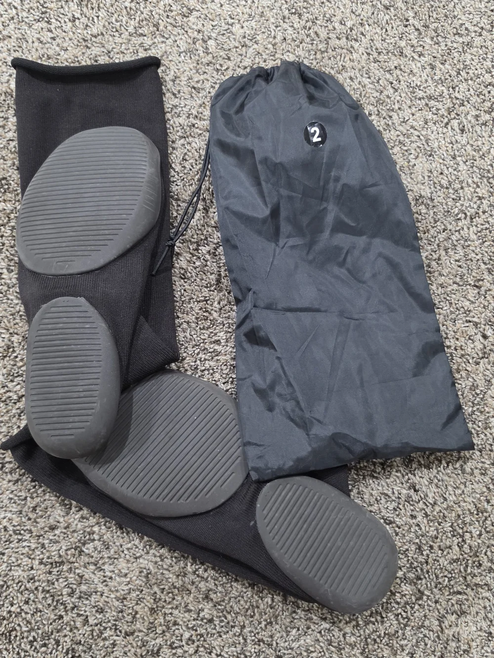 Yeezy PODS size 10 To 11 (2)